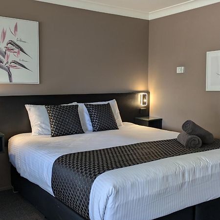 Highlands Motor Inn Оберон Екстер'єр фото