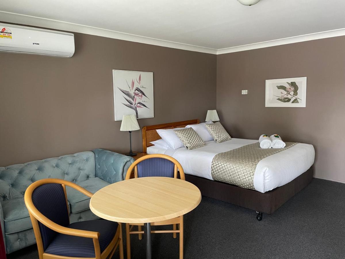 Highlands Motor Inn Оберон Екстер'єр фото