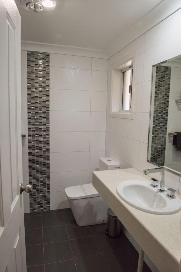 Highlands Motor Inn Оберон Екстер'єр фото