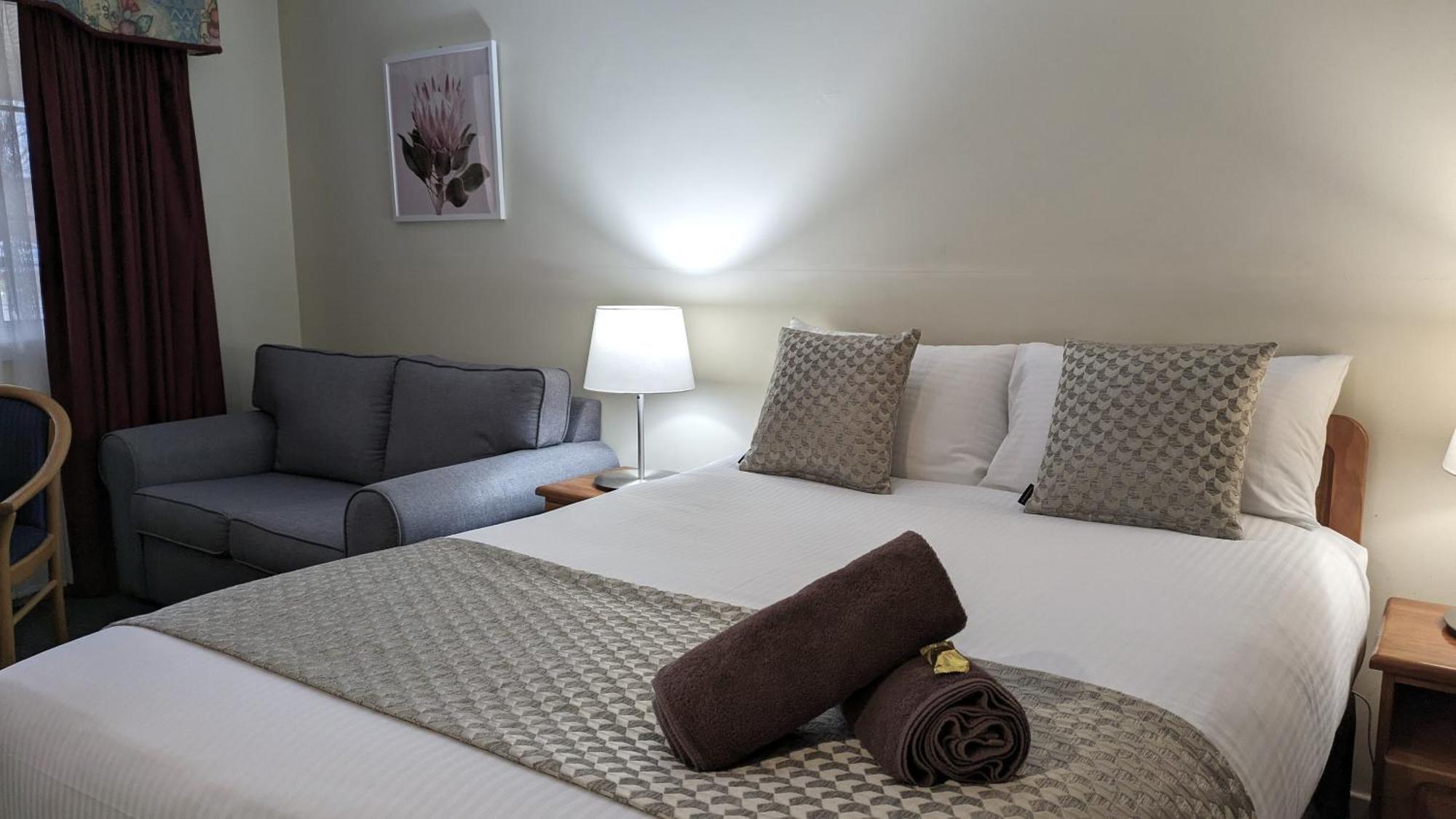 Highlands Motor Inn Оберон Екстер'єр фото