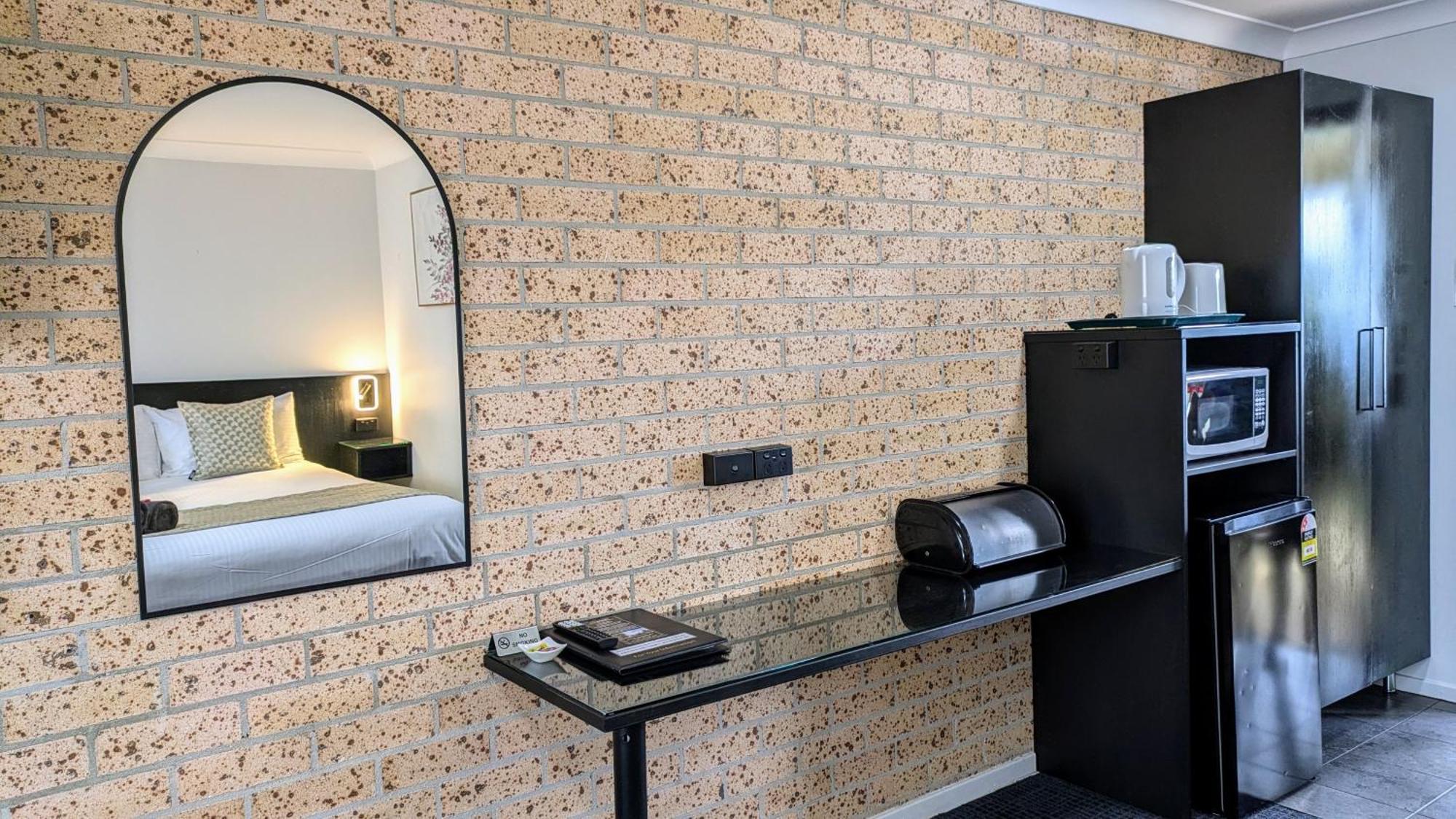Highlands Motor Inn Оберон Екстер'єр фото