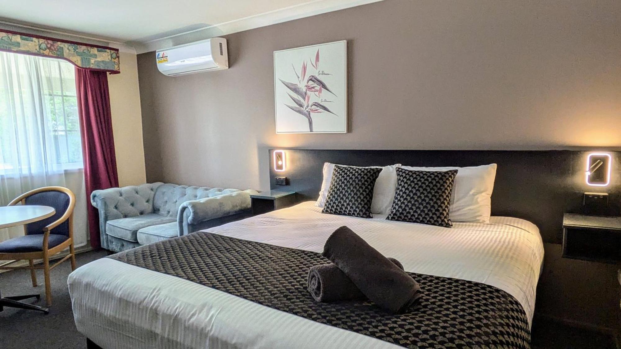 Highlands Motor Inn Оберон Екстер'єр фото
