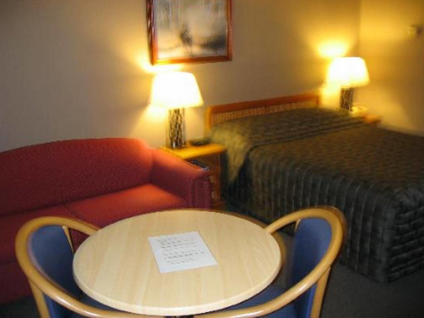 Highlands Motor Inn Оберон Екстер'єр фото